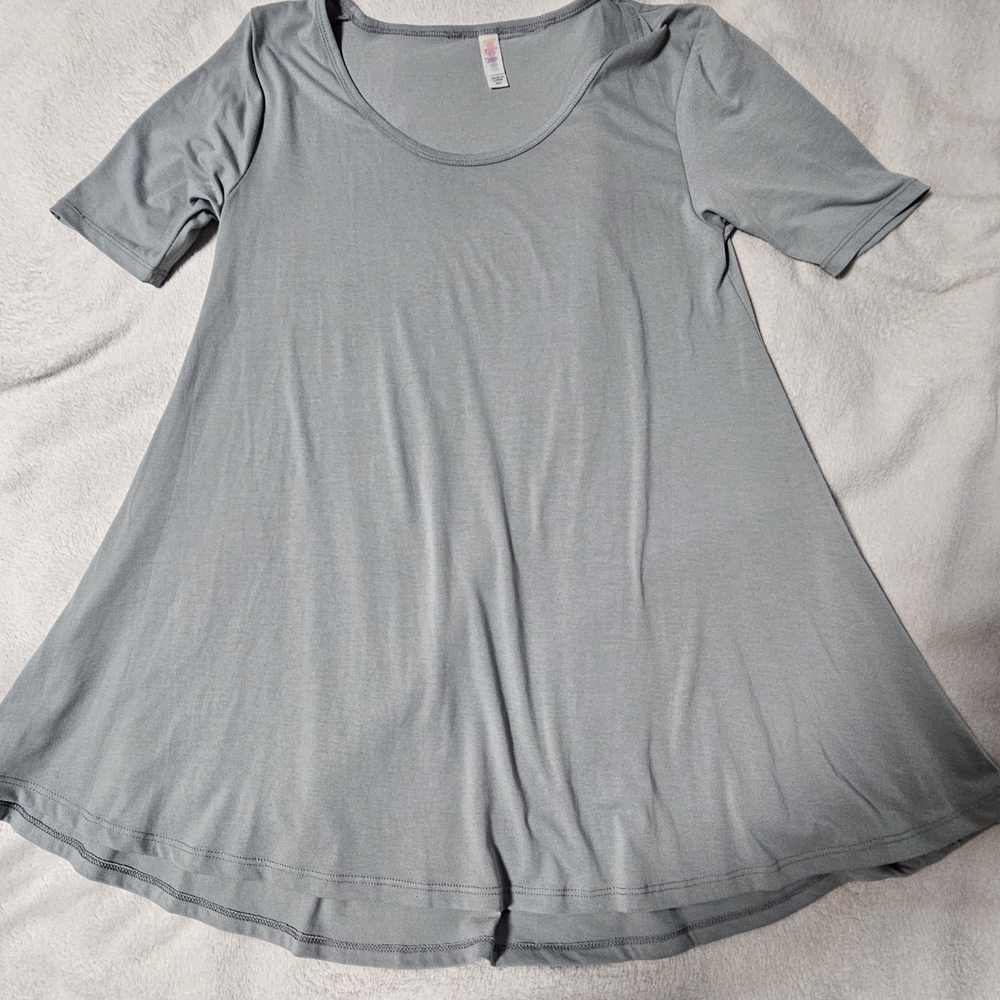 LuLaRoe Blue Gray Relaxed Short Sleeve Tunic